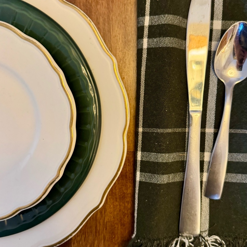 Cream and Gold Dinner Plate set of 8